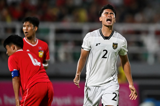 Pemain Timnas U-23 Indonesia Muhammad Ferarri ssat melawan Timnas U-23 Laos dalam Kualifikasi Grup J Piala Asia U-23 2026 di Stadion Gelora Delta Sidoarjo, Jawa Timur, Rabu (3/9/2025). Foto: Sigid Kurniawan/ANTARA FOTO