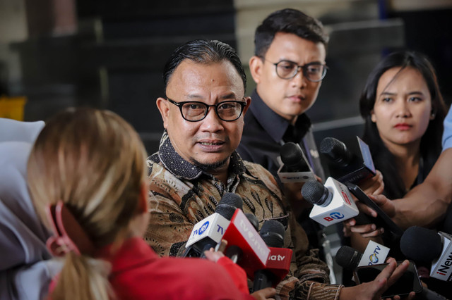 Komisioner Komisi Kepolisian Nasional (Kompolnas) Choirul Anam menghadiri sidang Komisi Kode Etik Polri (KKEP), Bripka Rohmad, di Gedung TNCC, Mabes Polri, Jakarta, Kamis (4/9/2025). Foto: Jamal Ramadhan/kumparan