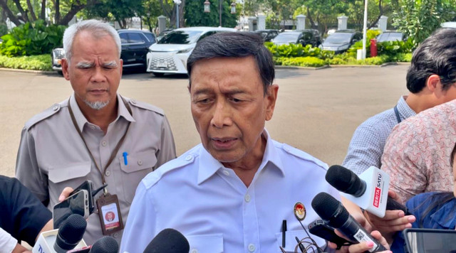 Penasihat Khusus Presiden Bidang Politik dan Keamanan, Wiranto, menemui Presiden Prabowo Subianto di Istana Negara, Jakarta Pusat, Kamis (4/9/2025). Foto: Zamachsyari/kumparan