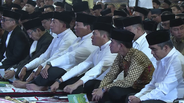 Presiden RI Prabowo Subianto bersama jajaran saat peringatan Maulid Nabi Muhammad 1447 H dan Istighosah Kebangsaan di Masjid Istiqlal, Jakarta, Kamis (4/9/2025). Foto: YouTube/ Masjid Istiqlal TV