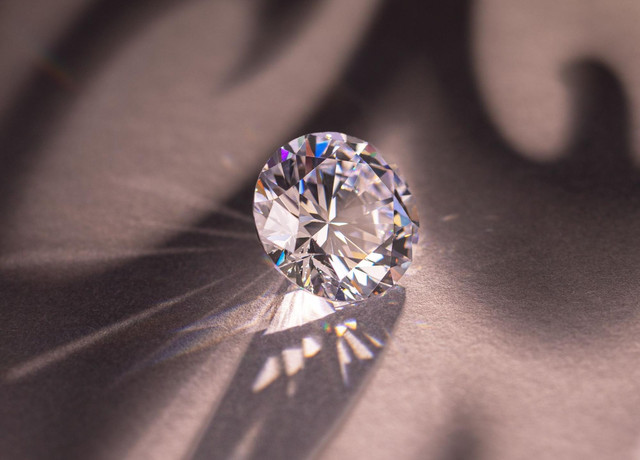 Ilustrasi berlian terbuat dari natural diamonds. Foto: Shutterstock