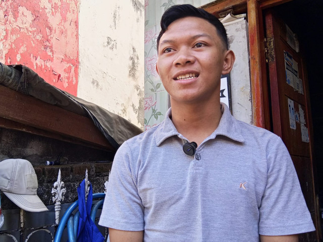 M. Faisal, anak kuli bangunan di Surabaya, yang meraih beasiswa KIPK Unusa. Foto: Masruroh/Basra