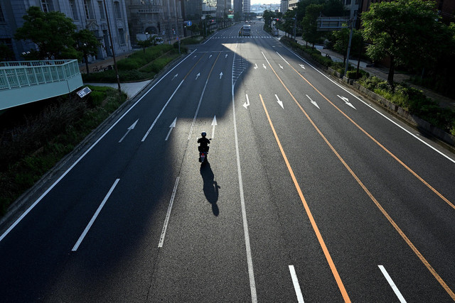 Ilustrasi apakah STNK mati bisa ditilang polisi. Foto: Pixabay.com/yamabon