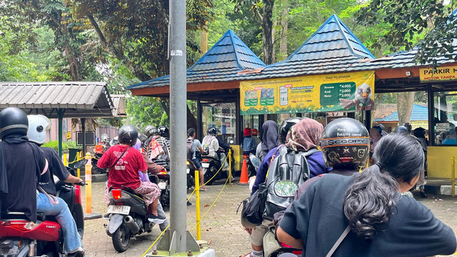 Suasana Taman Margasatwa Ragunan, Jakarta Selatan, saat libur panjang Maulid Nabi, Jumat (5/9/2025). Foto: Nasywa Athifah/kumparan