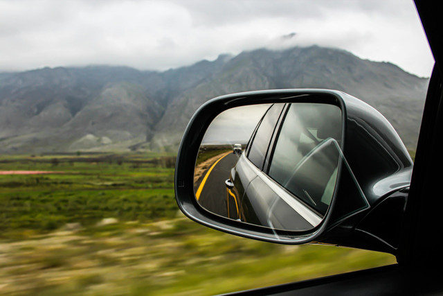Ilustrasi apa itu blind spot. Sumber: devon janse van rensburg/unsplash