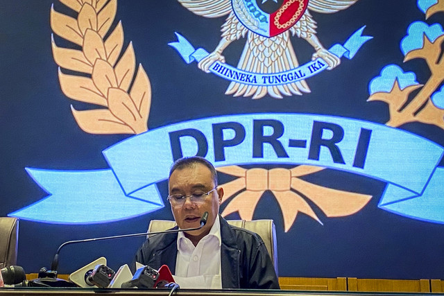 Wakil Ketua DPR RI Sufmi Dasco Ahmad memberikan keterangan saat konferensi pers keputusan rapat konsultasi pimpinan DPR RI di Komplek Parlemen, Senayan, Jakarta, Jumat (5/9/2025). Foto: Cahya Sari/ANTARA FOTO