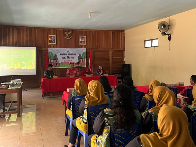 Pemaparan materi rembug stunting bersama perangkat desa dan Ibu PKK Foto: Ryanti