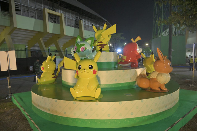 Kala Si Imut Pikachu Pompa Semangat Suporter Dukung Timnas Indonesia U-23