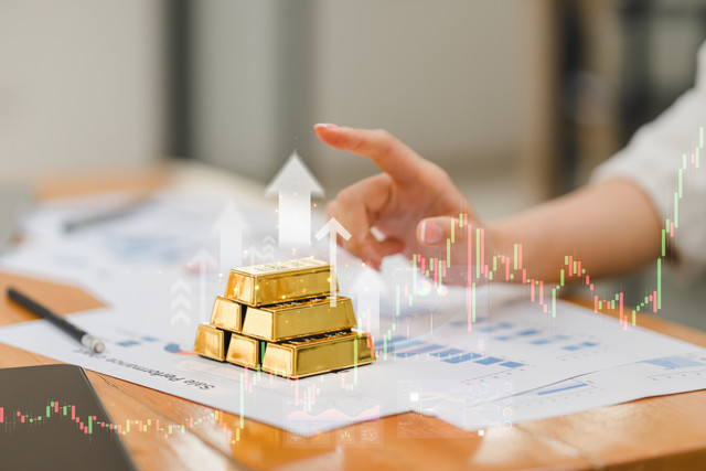 Ilustrasi investasi emas. Foto: Shutterstock