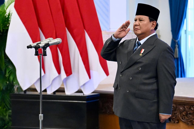 Presiden Prabowo Subianto saat melantik menteri dan wakil menteri Kabinet Merah Putih di Istana Negara, Kompleks Istana Kepresidenan, Jakarta, Senin (8/9/2025). Foto: Cahyo/Biro Pers Sekretariat Presiden