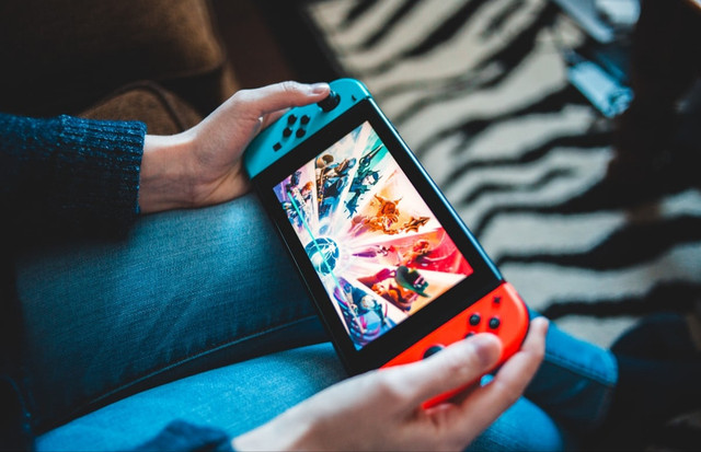 Ilustrasi Kode Redeem FF Free Fire Hari Ini, 9 September 2025  Sumber Unsplash/Erik Mclean