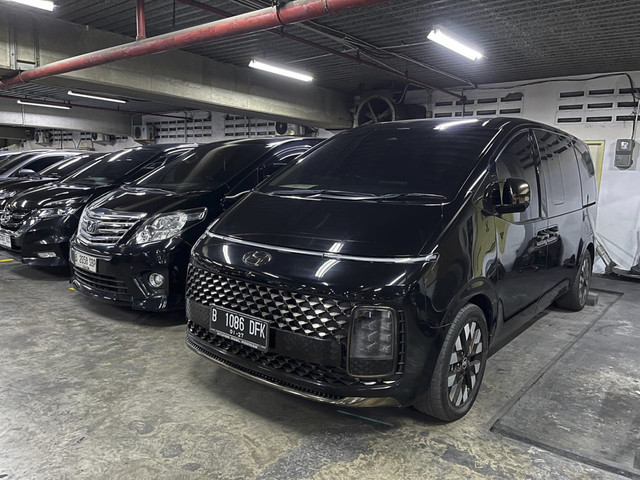 Mobil bekas di WTC Mangga Dua. Foto: Fitra Andrianto/kumparan