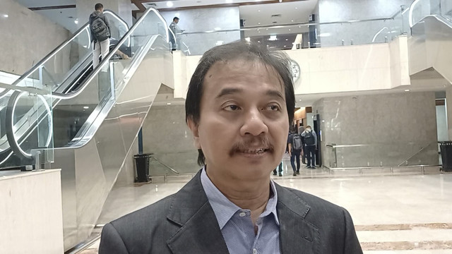 Eks Menteri Pemuda dan Olahraga Roy Suryo di Kompleks Parlemen, Senayan, Jakarta, Selasa (9/9/2025). Foto: Haya Syahira/kumparan