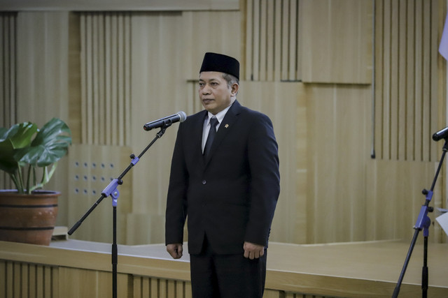 Ferry Juliantono usai melakukan serah terima jabatan Menteri Koperasi di Kantor Kementerian Koperasi, Jakarta Selatan, Selasa (9/9/2025). Foto: Jamal Ramadhan/kumparan