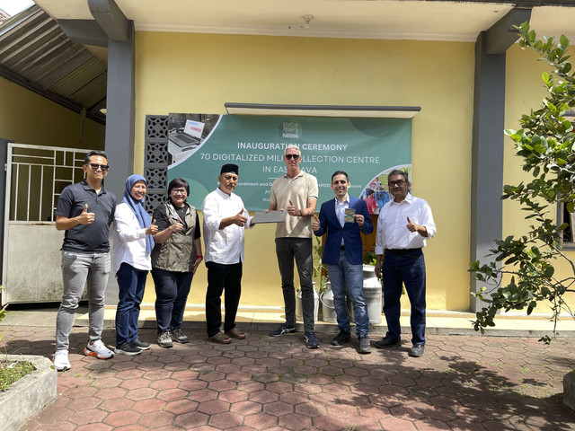 Peresmian fasilitas digital di 70 Pos Penampungan Susu Nestle Indonesia di Jawa Timur. Foto: Dok. Nestle Indonesia
