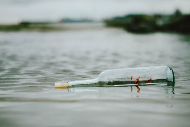 Ilustrasi Makna Lagu Love Letter From The Sea to The Shore. Sumber: Pexels/Mtyutina