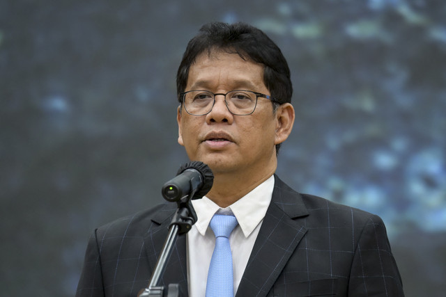 Menteri Keuangan Purbaya Yudhi Sadewa menyampaikan sambutan saat serah terima jabatan Menteri Keuangan di Kemenkeu, Jakarta, Selasa (9/9/2025). Foto: Bay Ismoyo/AFP