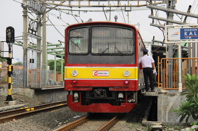 Jadwal KRL Jogja-Solo Pekan Ini. Foto hanya ilustrasi, bukan tempat sebenarnya. Sumber: Pixabay