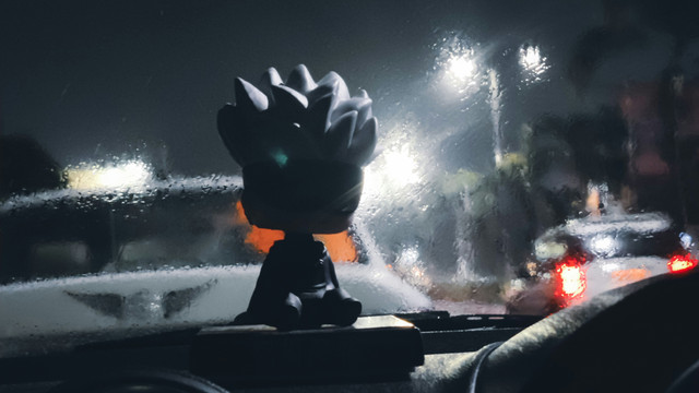 Merchandise Jujutsu Kaisen XXI. Foto hanya ilustrasi, bukan tempat sebenarnya. Sumber: Unsplash/Adhitya Sibikumar