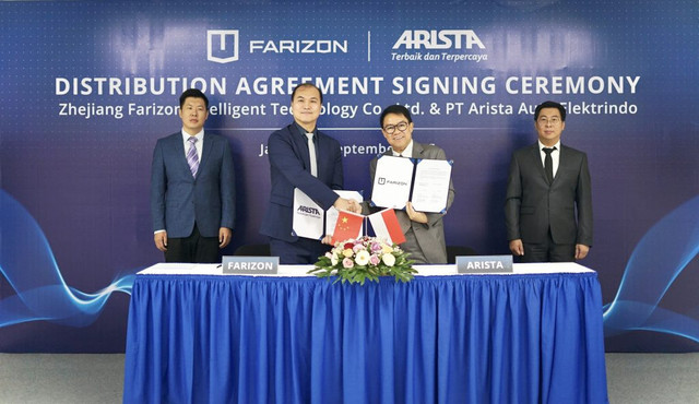 Distribution Agreement Signing Ceremony antara PT Arista Auto Elektrindo dan Zhejiang Farizon New Energy Commercial Vehicle Group (Farizon Auto). Foto: Dok. Arista Group