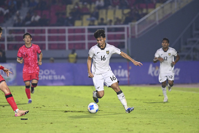 Hokky Caraka saat Timnas U-23 Indonesia vs Korsel dalam laga ketiga Grup J Kualifikasi Piala Asia di Stadion Gelora Delta Sidoarjo, Selasa (9/9/2025).
 Foto: Imam Santoso/kumparan