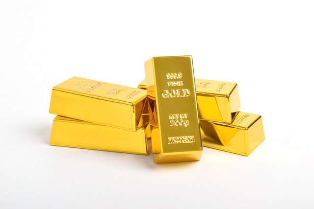 Buka tabungan emas dengan mudah di BRI. Foto: Shutterstock