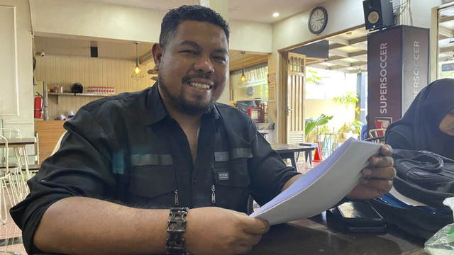 Abenk Marco alias Cecep "Preman Pensiun" saat ditemui di Garut, Jawa Barat, Rabu (10/9/2025). Foto: Dok. kumparan