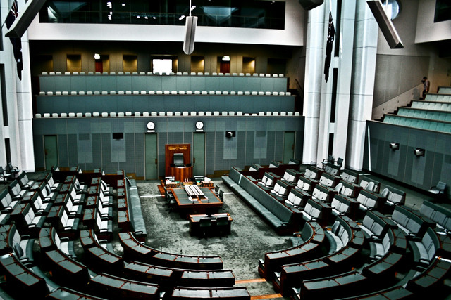 Ilustrasi apa itu reshuffle kabinet dan sejarahnya - Sumber: unsplash.com/@melodyayresgriffiths