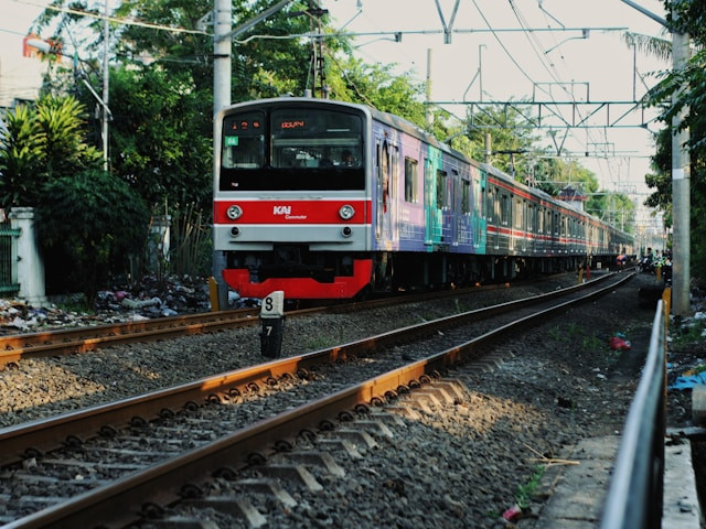 Ilustrasi jadwal krl jogja solo 11-14 september 2025. Sumber: Unsplash/Faizal Hanafi