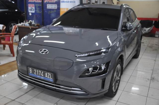Mobil listrik Hyundai Kona di WTC Manga Dua. Foto: WTCM2