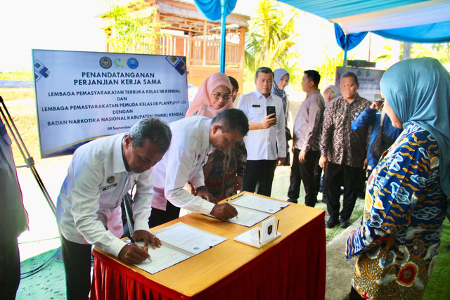 Penandatanganan PKS Lapas Terbuka Kendal Dengan BNNK Kendal
