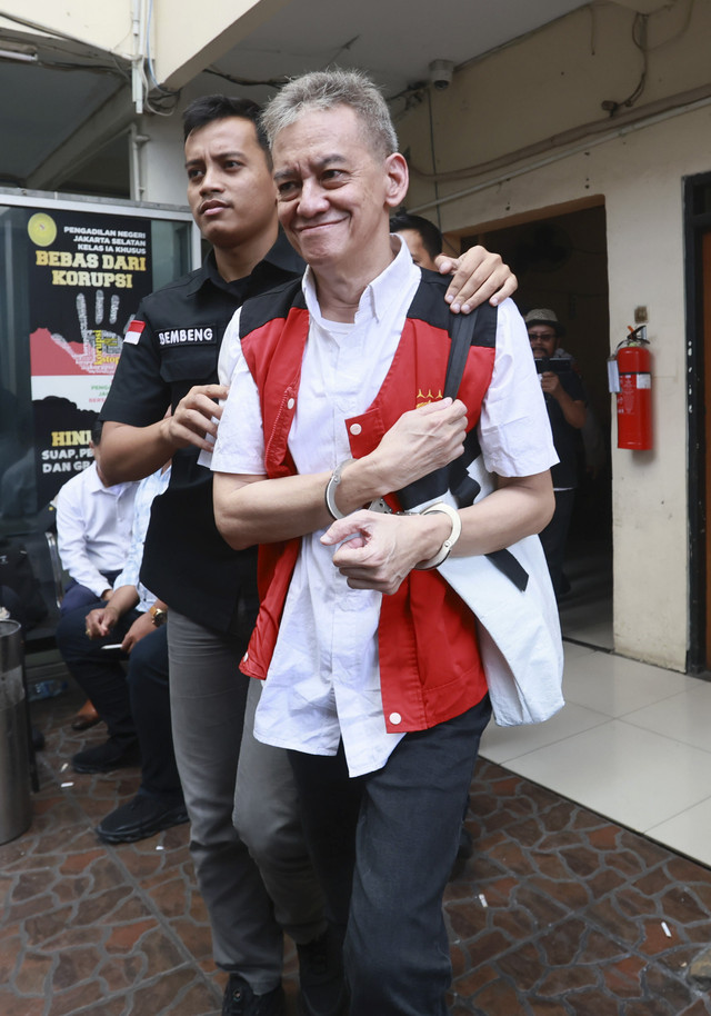 Terdakwa Fariz RM saat tiba di Pengadilan Negeri Jakarta Selatan, Jakarta, Kamis, (11/09/2025). Foto: Agus Apriyanto