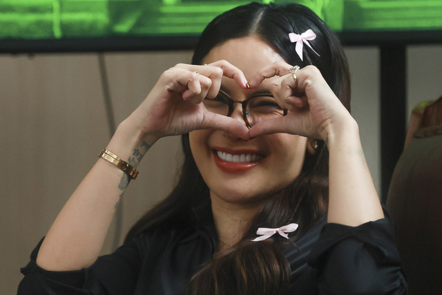 Terdakwa Nikita Mirzani saat menjalani sidang di Pengadilan Negeri Jakarta Selatan, Jakarta, Kamis, (11/9/2025). Foto: Agus Apriyanto