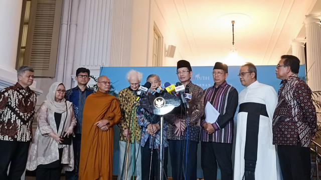 Konferensi pers Menag Nasaruddin Umar dan tokoh lintas agama di Istana Negara, Jakarta Pusat, Kamis (11/9/2025). Foto: Zamachsyari/kumparan