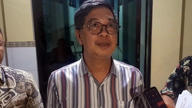 Dirut PD Pasar Manado, Lucky Senduk, selepas diperiksa oleh penyidik Polda Sulawesi Utara.