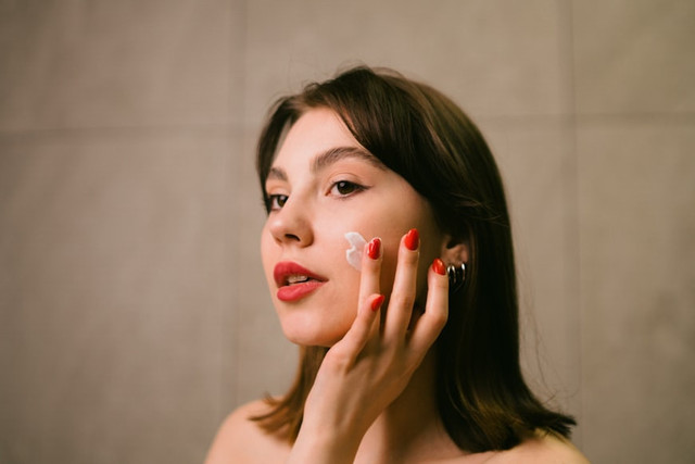 Ilustrasi Salicylic Acid Tidak Boleh Dicampur dengan, Foto:Unsplash/Oleg Ivanov