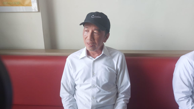 Presiden ke-7 Jokowi memberikan keterangan kepada wartawan di Solo, Jumat (12/9). Foto: kumparan