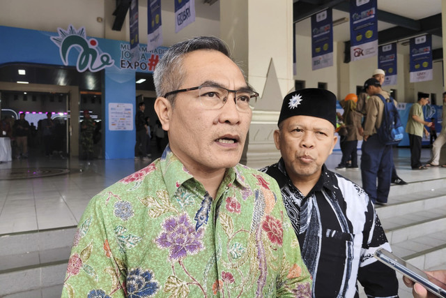 Bupati Bantul Abdul Halim Muslih ditemui usai  Muhammadiyah Jogja Expo (MJE) di JEC, Kabupaten Bantul, Jumat (12/9/2025). Foto: Arfiansyah Panji Purnandaru/kumparan