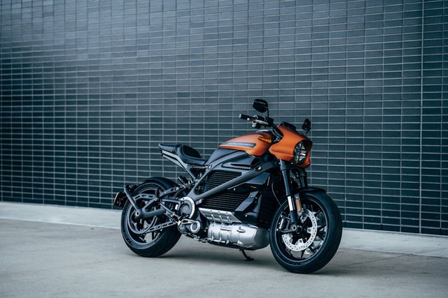 Ilustrasi Spesifikasi Polytron Fox 200. Unsplash/Harley-Davidson