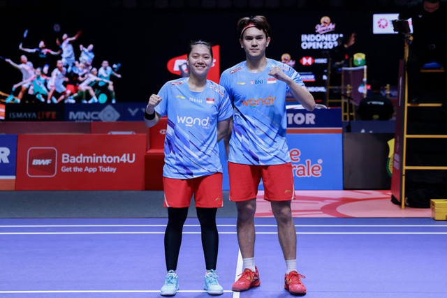Adnan Maulana/Indah Cahya Sari Jamil di Indonesia Open 2025. Foto: PBSI