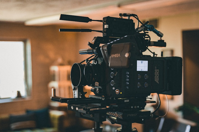 Ilustrasi Film dan Drama Jun Ji Hyun,Foto:Unsplash/Josh Miller