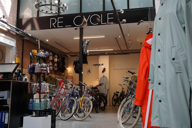 4 Toko Sepeda Jakarta Selatan. Foto hanyalah ilustrasi bukan tempat sebenarnya. Sumber: Unsplash/Luba Glazunova