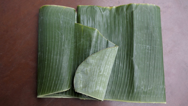 Ilustrasi daun pisang. Foto: tone kale/Shutterstock