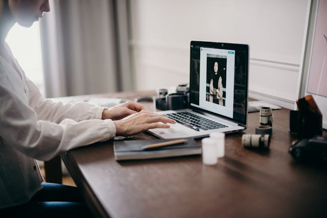 Ilustrasi prompt gemini ai foto keren - foto:pexels/George Milton