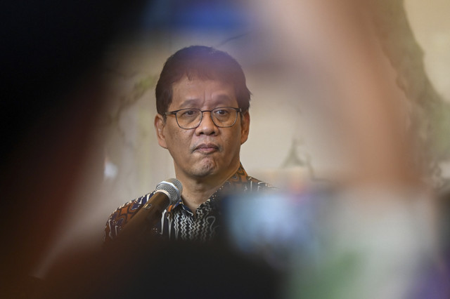 Menteri Keuangan Purbaya Yudhi Sadewa memberikan keterangan pers terkait pencairan dana pemerintah di Jakarta, Jumat (12/9/2025). Foto: Rivan Awal Lingga/ANTARA FOTO