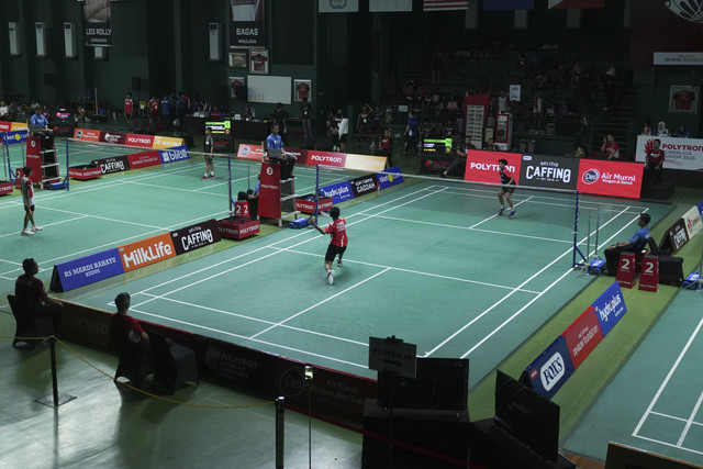 Suasana pertandingan bulu tangkis Polytron Superliga Junior 2025 selama Senin (15/9) hingga Minggu (21/9) di GOR Djarum, Kota Kudus, Jawa Tengah. Foto: Dok. PB Djarum