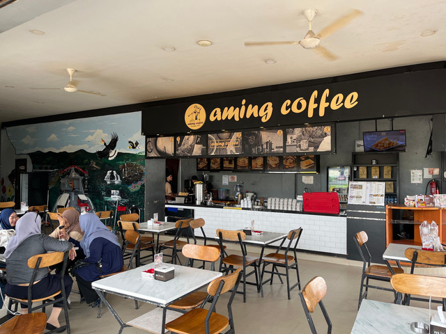 Aming Coffee cabang Nanga Pinoh, Kabupaten Melawi. Foto: Rabiansyah/Hi!Pontianak