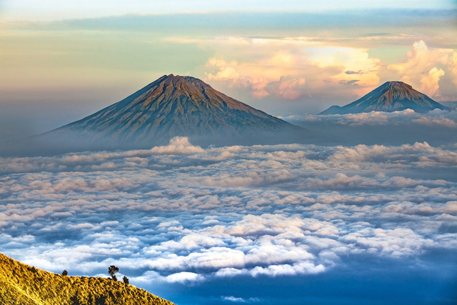 Harga ojek Gunung Sumbing. Foto hanya ilustrasi bukan tempat sebenarnya. Sumber: Pixabay/Kanenori