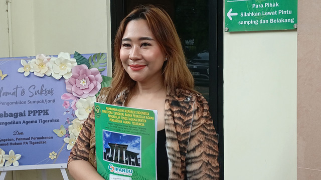 Artis Chikita Meidy saat ditemui di Pengadilan Agama Tigaraksa, Selasa (16/9). Foto: Aprilandika Pratama/kumparan