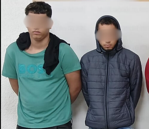 Pembunuh Zetro Purba, staf Kemlu RI di Peru. Malaco (kanan) berperan menembak korban. Sebelahnya, El Primo bertugas mengantar ekusekutor dengan motor. Foto: Dok Dirincri PNP